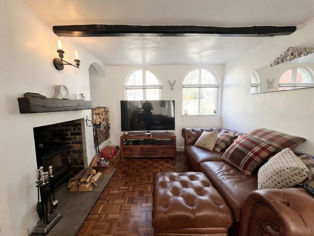 Property photo 3 of 16