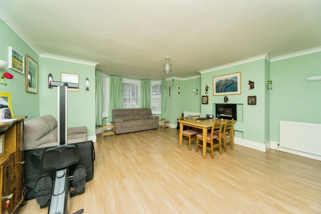 Property photo 2 of 12 Photography