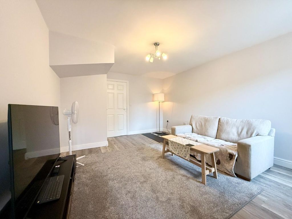 Property photo 2 of 14 Living Room