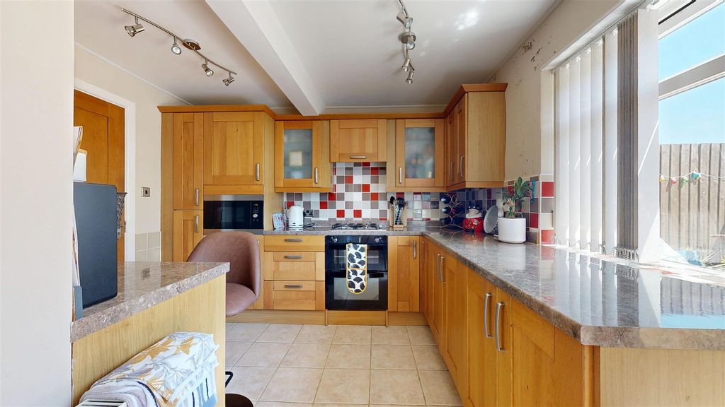 Property photo 3 of 18 9-Weston-Road--06182025_150144.Jpg