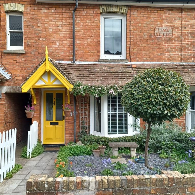Property photo 2 of 35