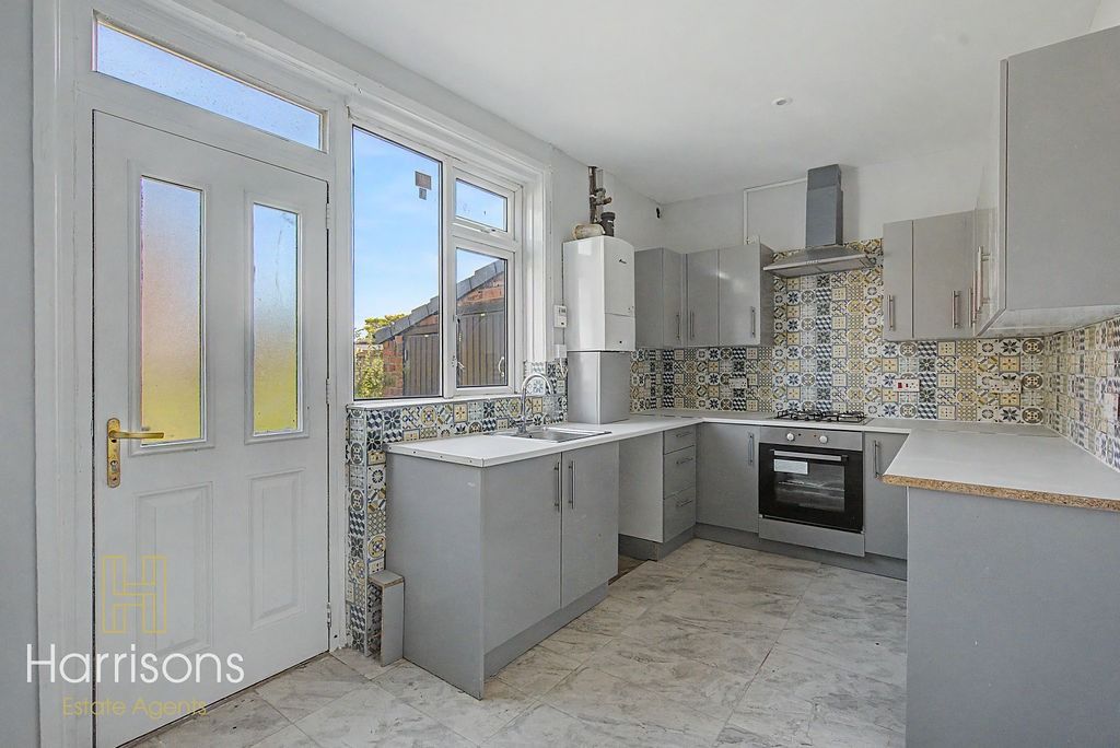 Property photo 1 of 16 5374341