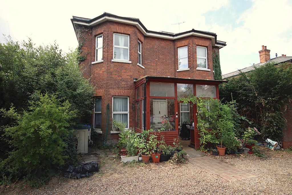 Property photo 1 of 17 Front (Exterior)