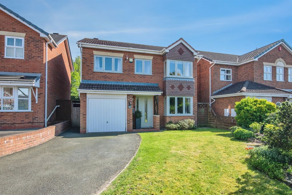 Property photo 1 of 18