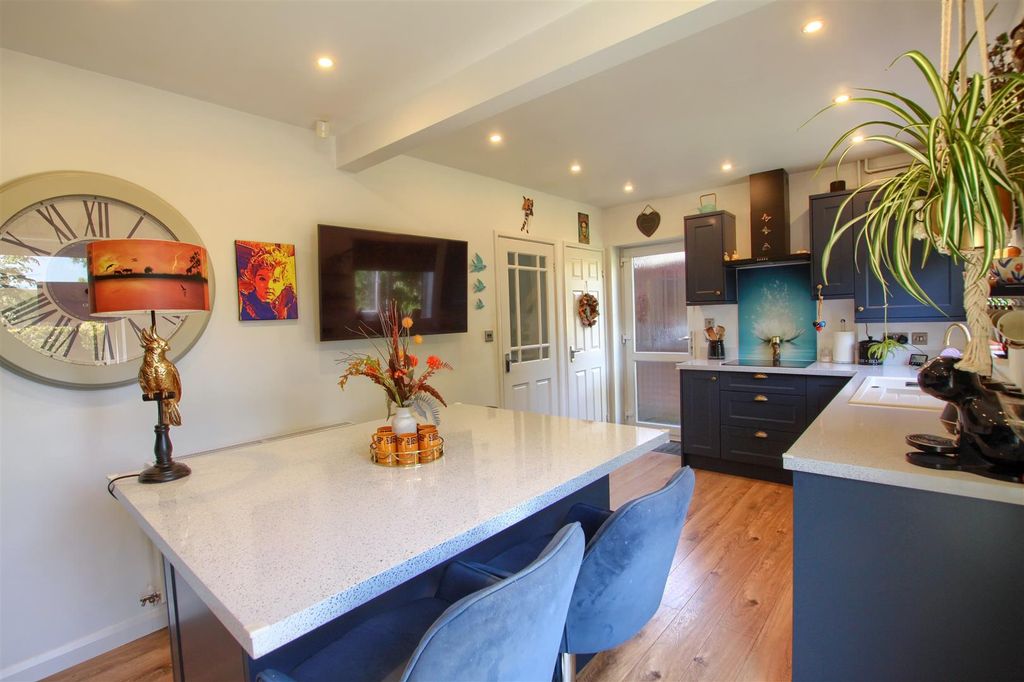 Property photo 2 of 13 Cs7.Jpg