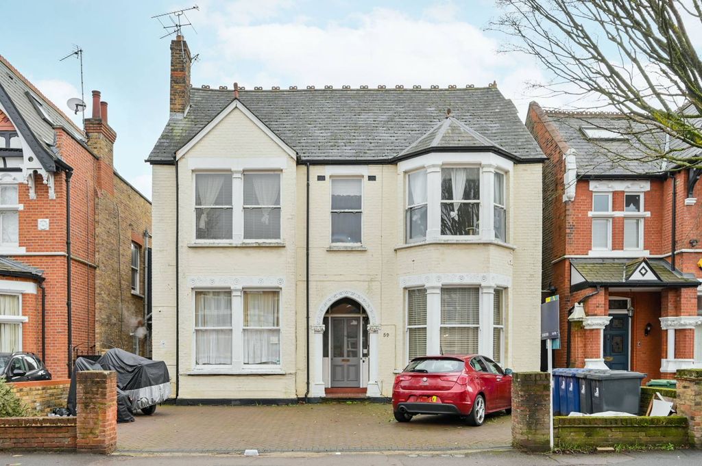 Property photo 1 of 9