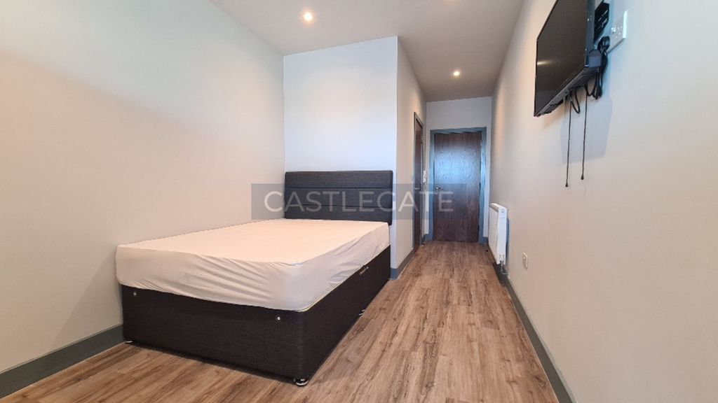 Property photo 2 of 9 Room 40, Renaissance Works, 105 New Street, Huddersfield, HD1 2As