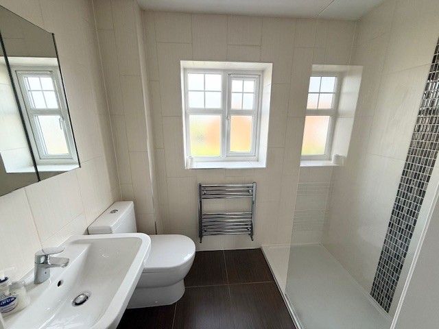 Property photo 3 of 11 Photo