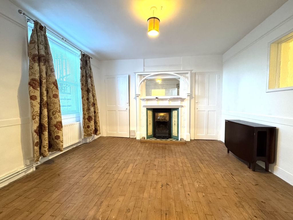 Property photo 2 of 6 Picture 2