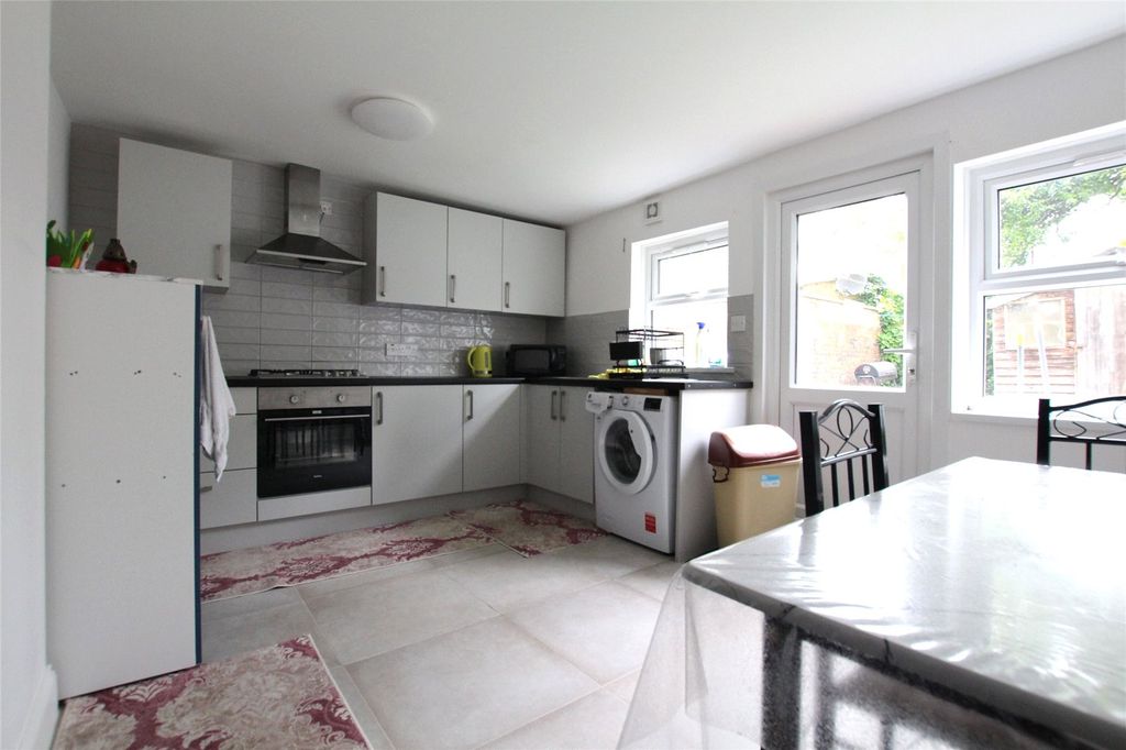 Property photo 1 of 12 Picture No. 09