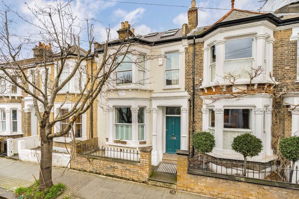 Property photo 1 of 11