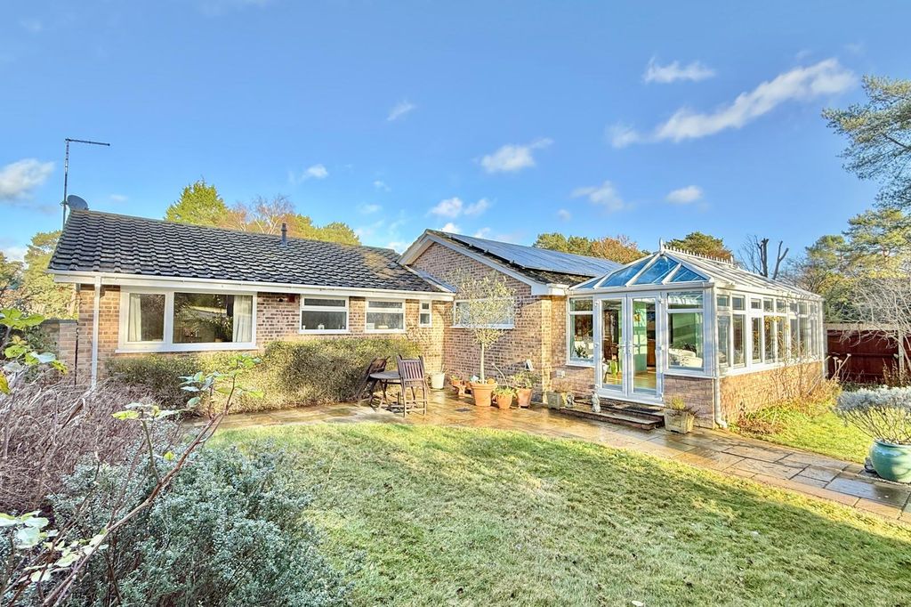 Property photo 1 of 38 3 Bedroom Detached Bungalow