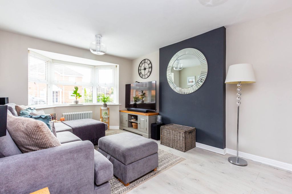 Property photo 3 of 19 Img_7115