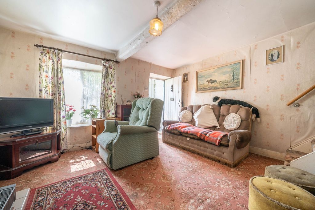 Property photo 3 of 29