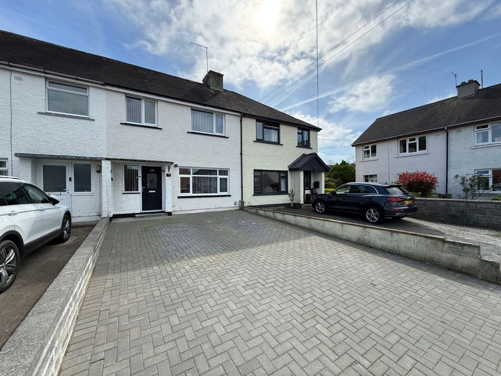 Property photo 1 of 27
