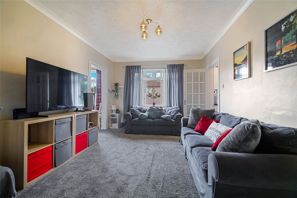 Property photo 3 of 17 Picture No. 04
