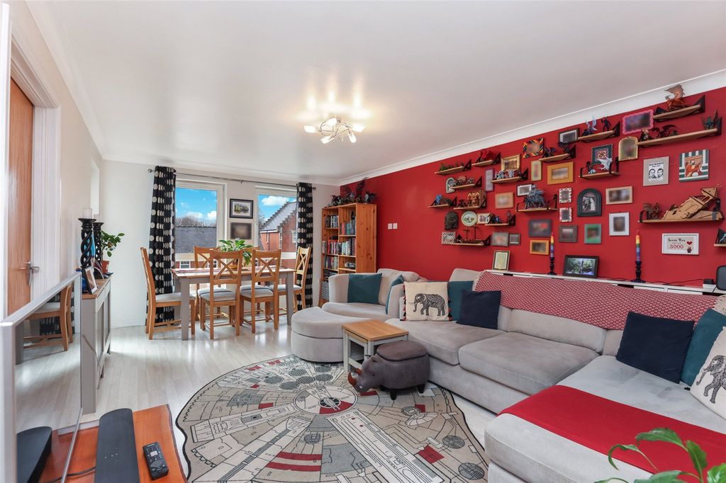 Property photo 2 of 21 Picture No. 06