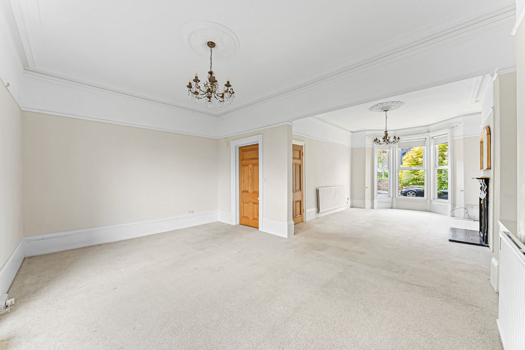 Property photo 3 of 19 Picture No. 30