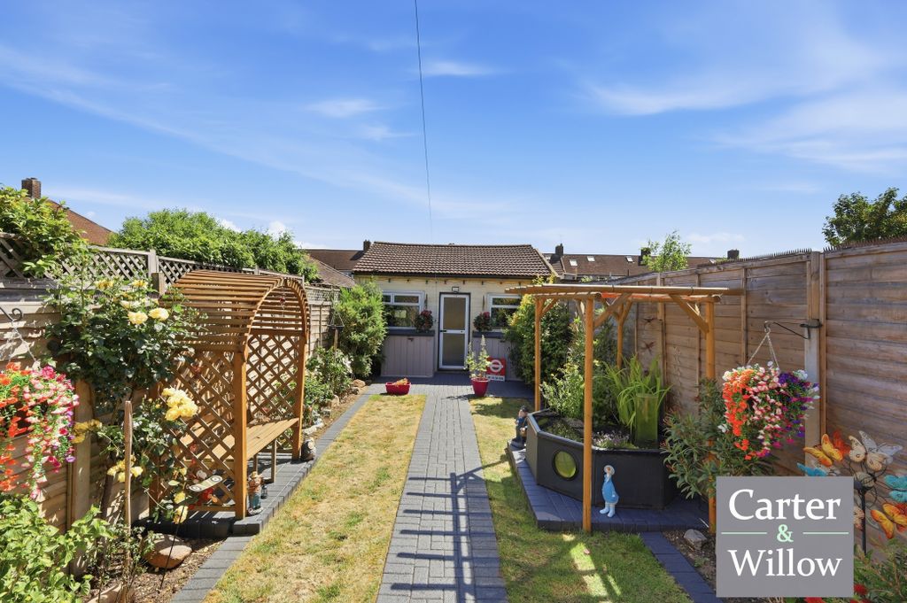 Property photo 2 of 16
