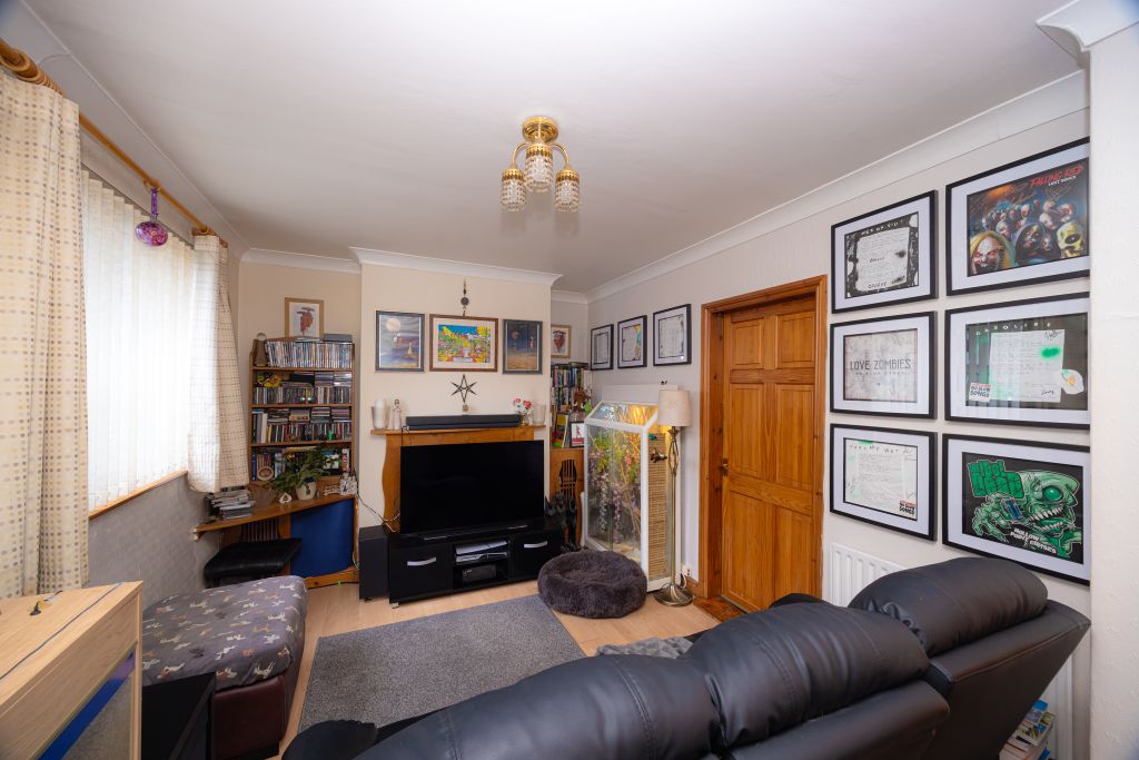 Property photo 3 of 14