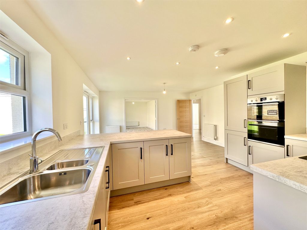 Property photo 3 of 21 Picture No. 39