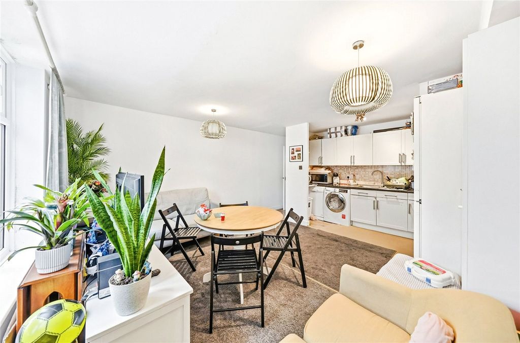 Property photo 2 of 10 Picture No. 33