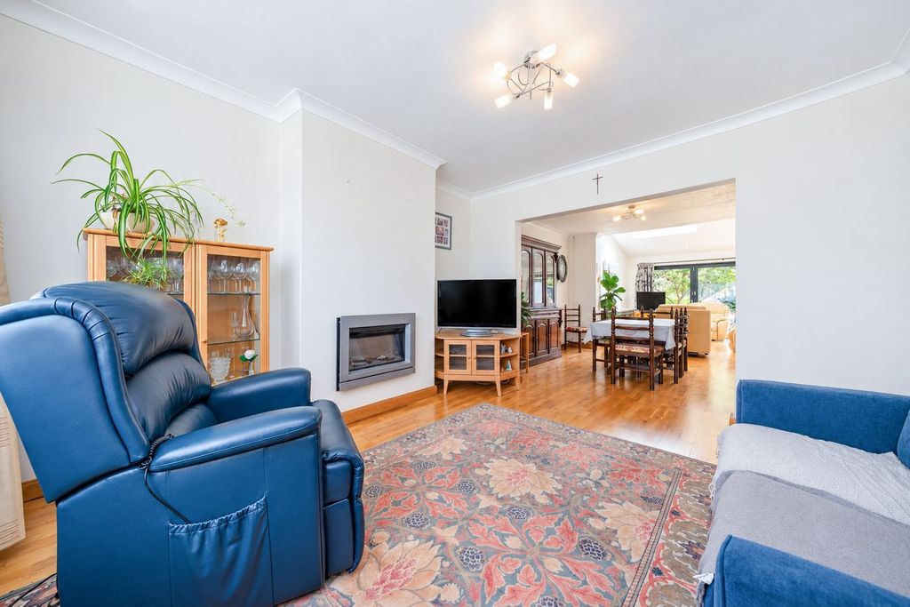 Property photo 3 of 19