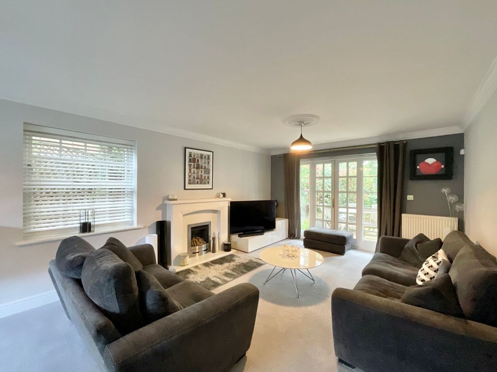Property photo 2 of 30
