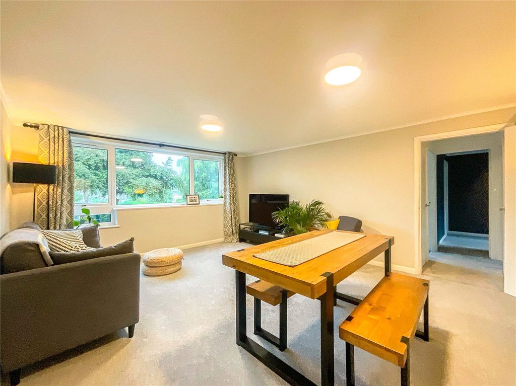 Property photo 3 of 14 Picture No. 15