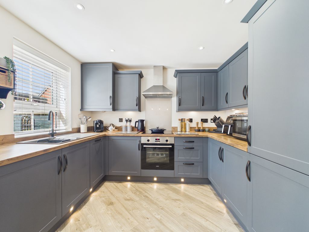 Property photo 3 of 13 Photo 9