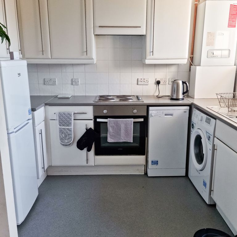 Property photo 3 of 7