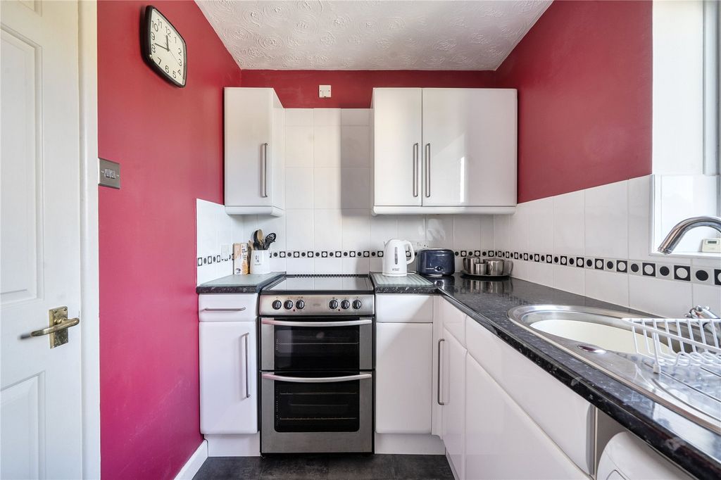 Property photo 2 of 16 Picture No. 04