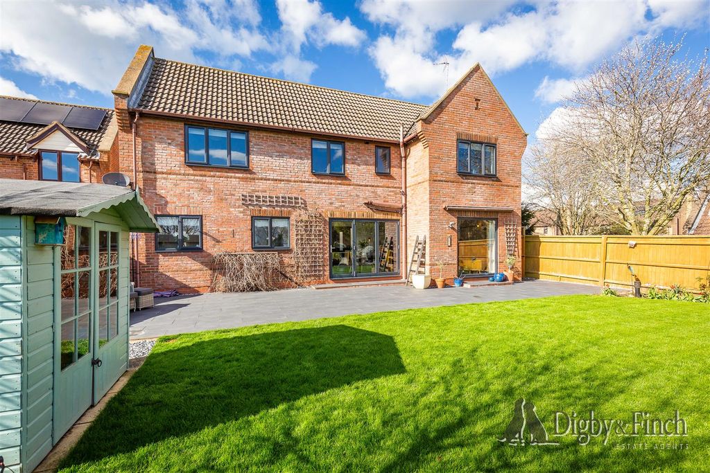 Property photo 1 of 31