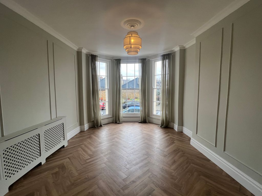 Property photo 3 of 10 Property