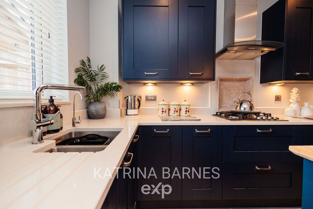 Property photo 3 of 29