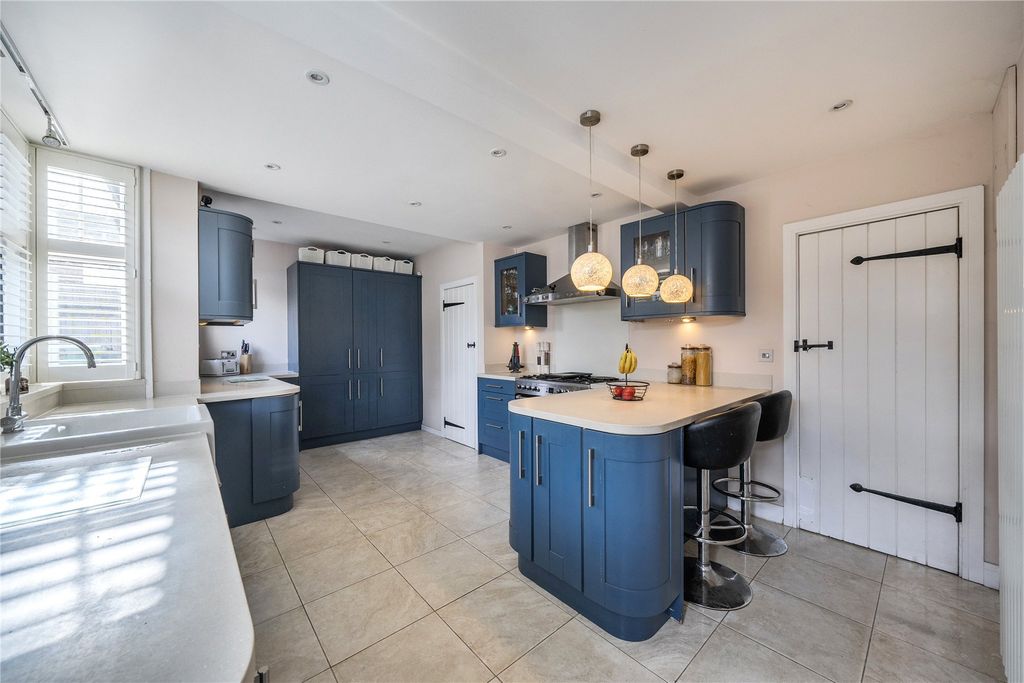 Property photo 3 of 33 Picture No. 72