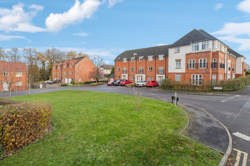 Property photo 1 of 8