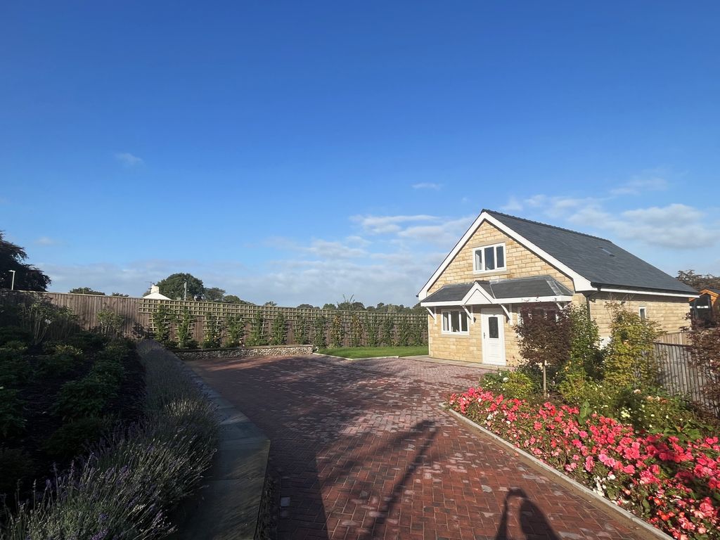 Property photo 1 of 26