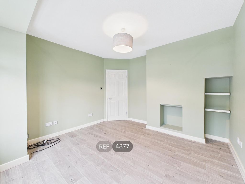 Property photo 3 of 20 Living Room