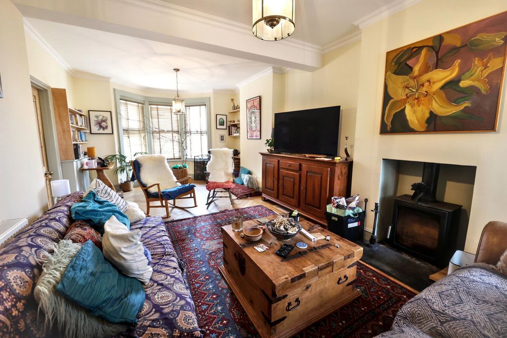 Property photo 2 of 15