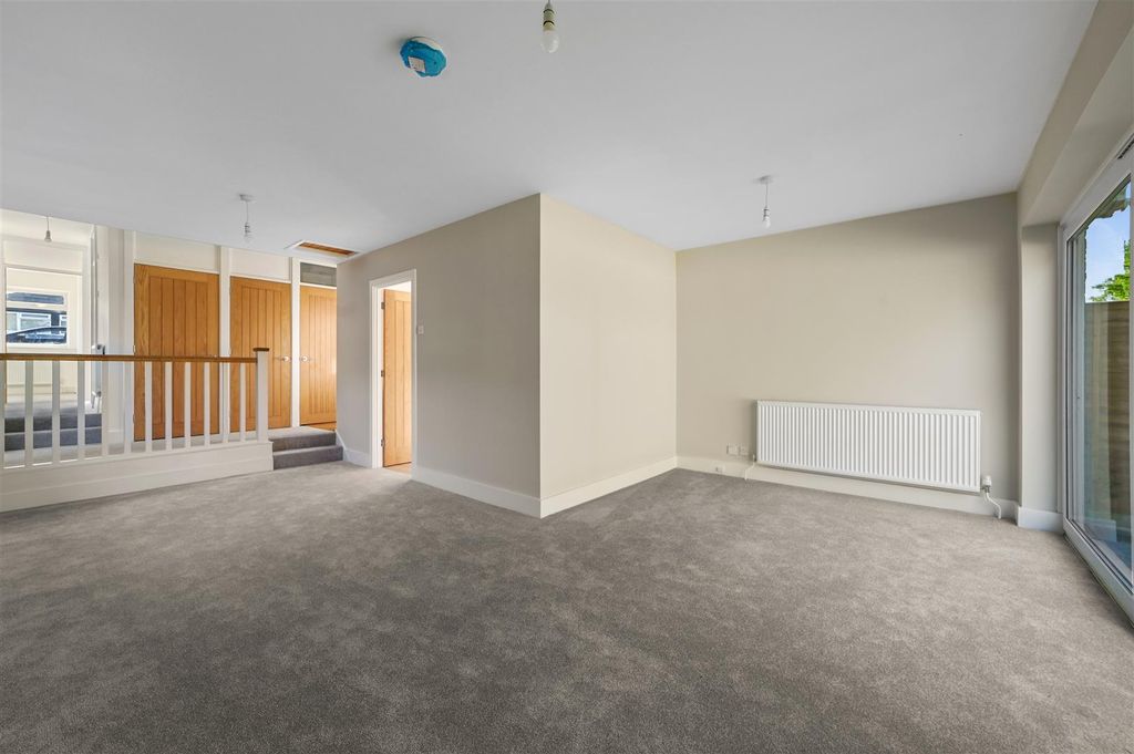 Property photo 3 of 13 Sitting Room