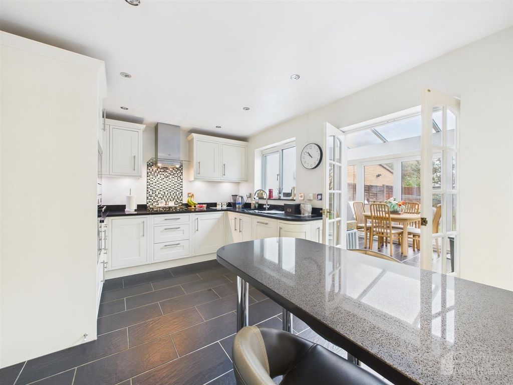 Property photo 2 of 25 Cam02365G0-Pr0385-Still019.Jpg