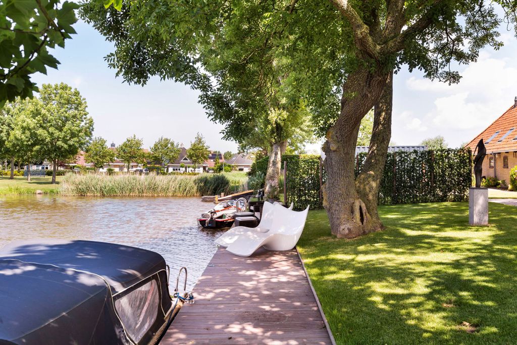 Property photo 3 of 71