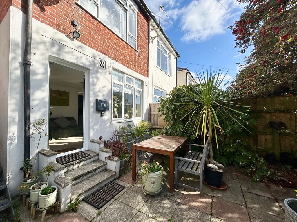 Property photo 1 of 13 Front