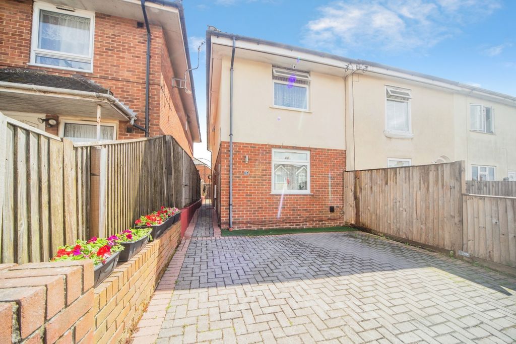 Property photo 1 of 18 Pbox-Img.Jpg