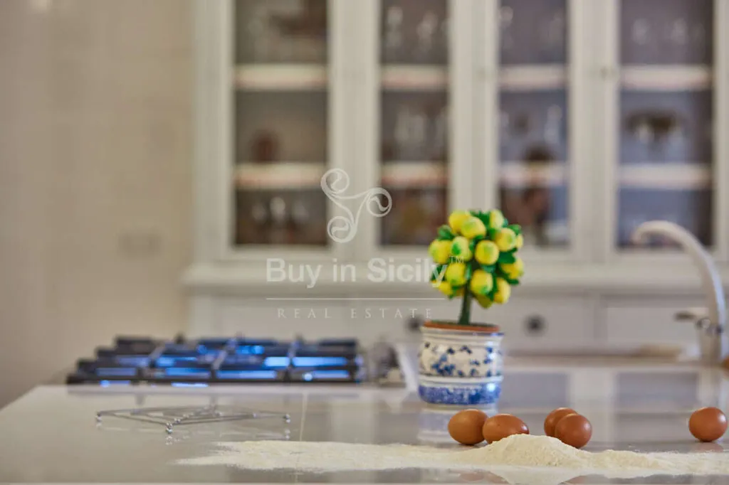 Property photo 2 of 49 <Alttext/>