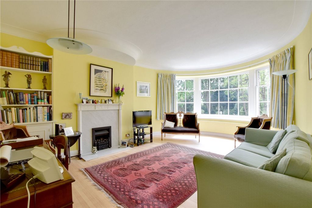 Property photo 2 of 31 Picture No. 19