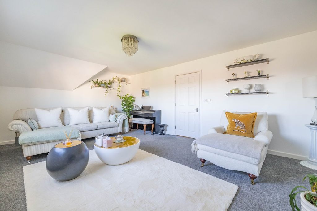 Property photo 2 of 16 Picture 2