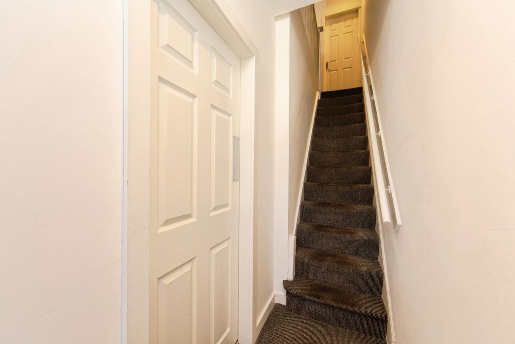Property photo 2 of 19 Pbox-Img.Jpg