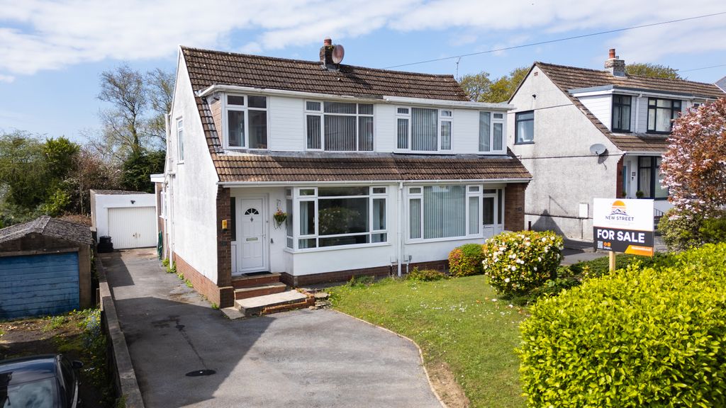 Property photo 3 of 19